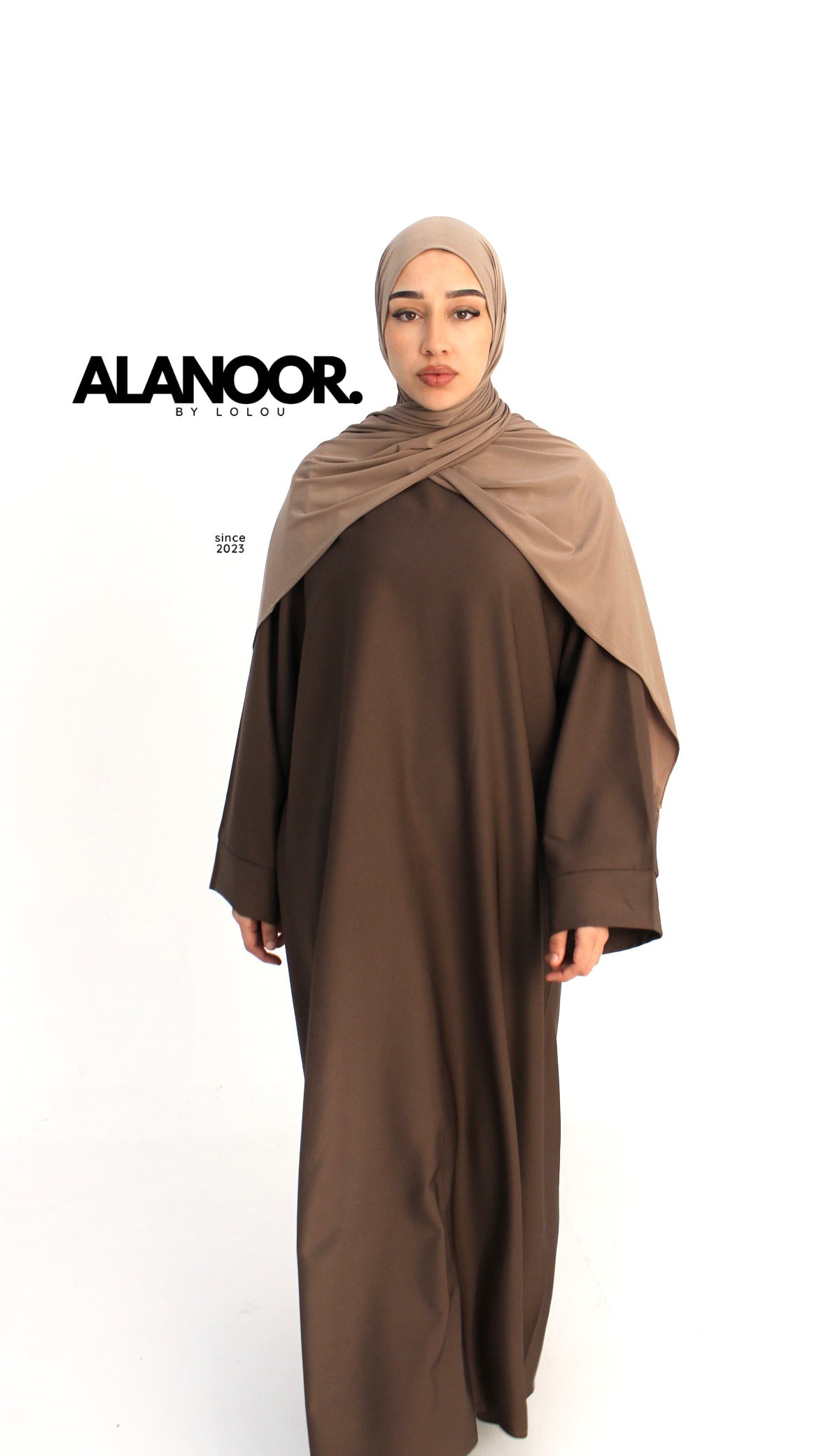 ABAYA QAMAR MARRÓN