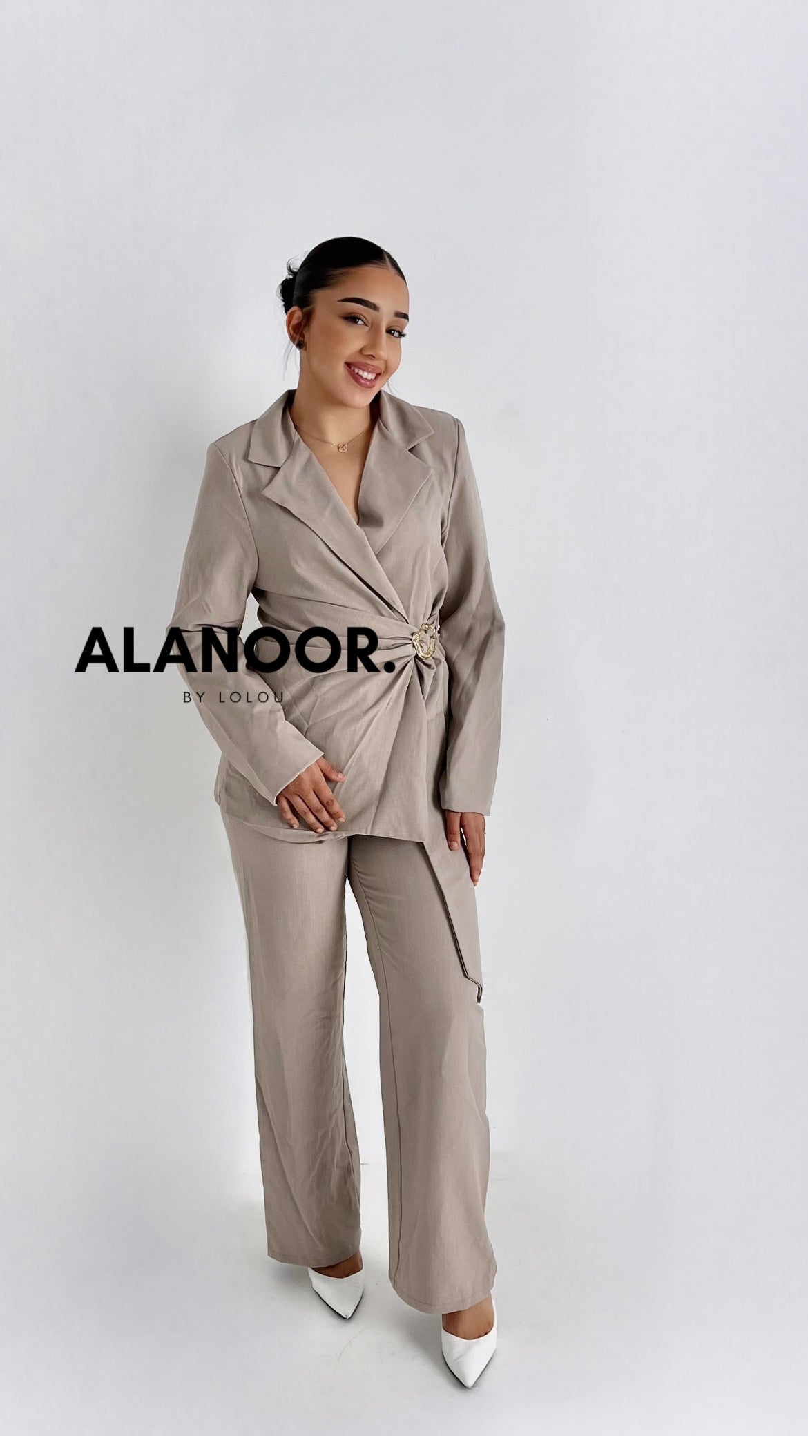 CONJUNTO BLAZER LAZO TAUPE