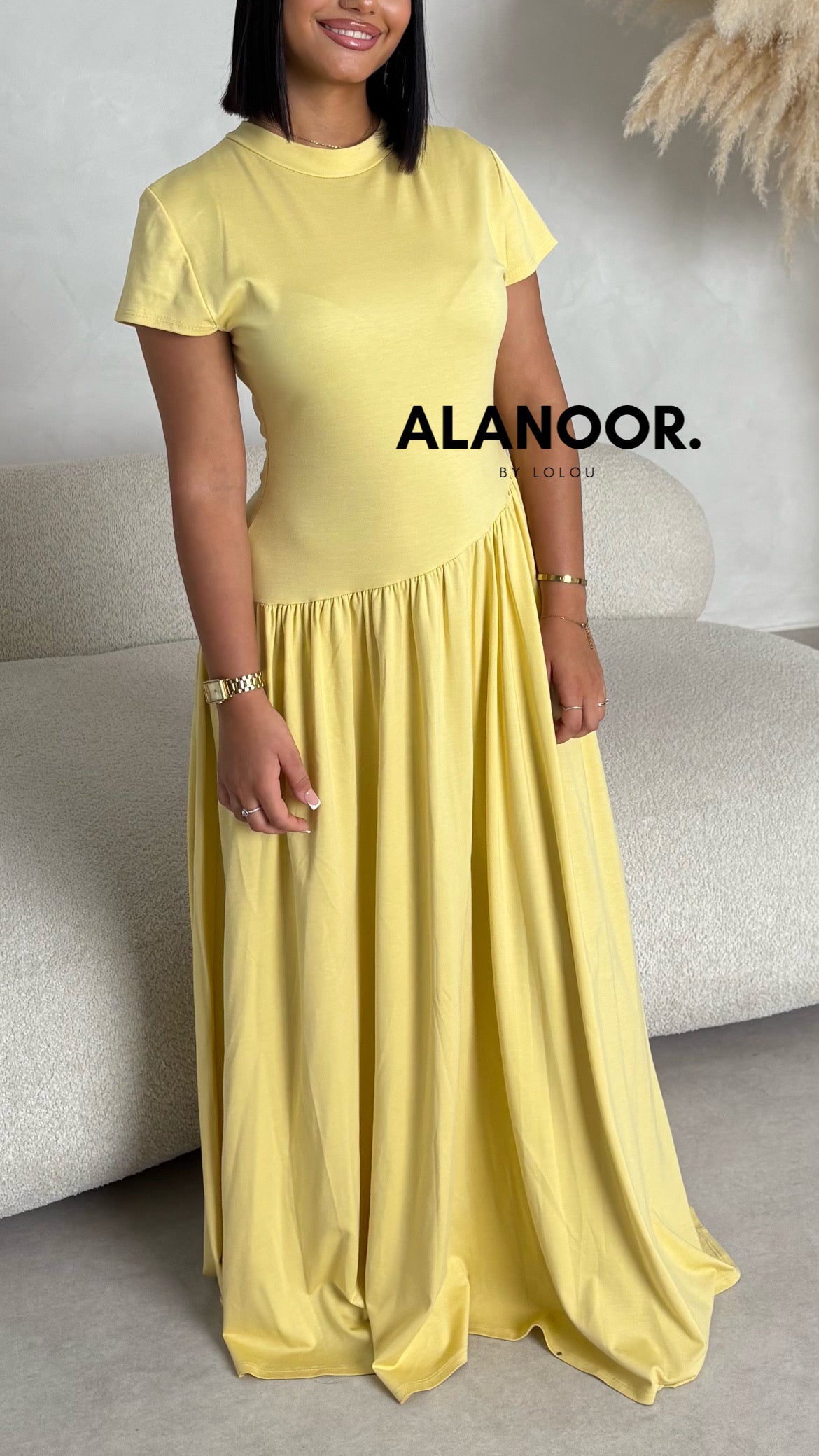 Vestido V Amarillo pastel