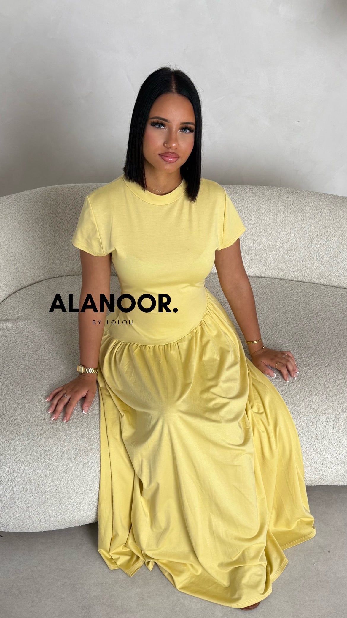 Vestido V Amarillo pastel