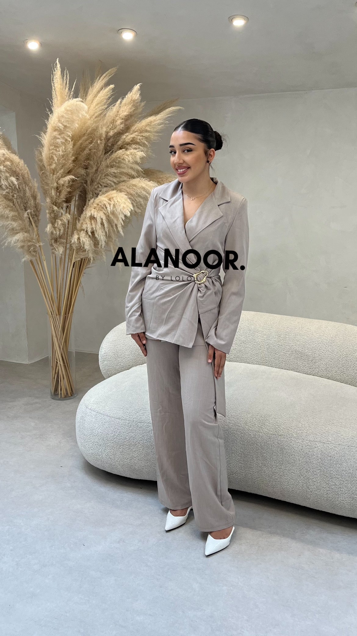 CONJUNTO BLAZER LAZO TAUPE
