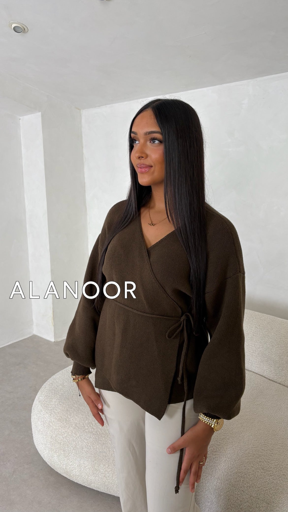 Jersey cruzado marrón oscuro