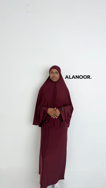 CONJUNTO KHIMAR JERSEY GRANATE