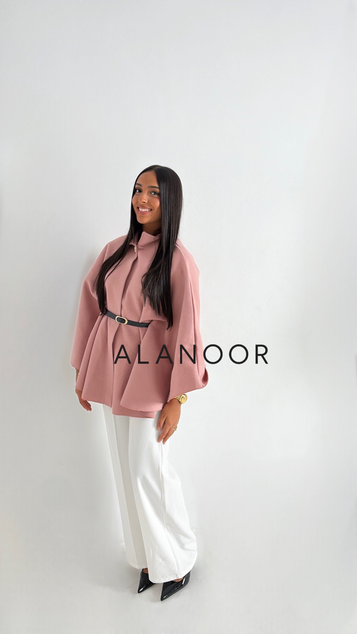 Capa con Cinturón Rosa