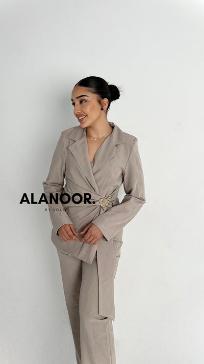 CONJUNTO BLAZER LAZO TAUPE