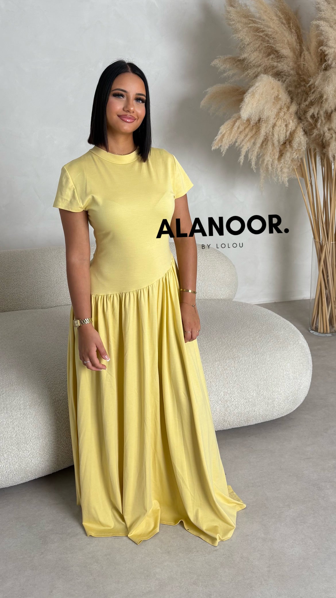 Vestido V Amarillo pastel