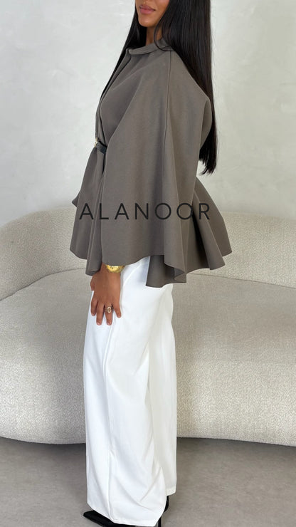 Capa con Cinturón Taupe