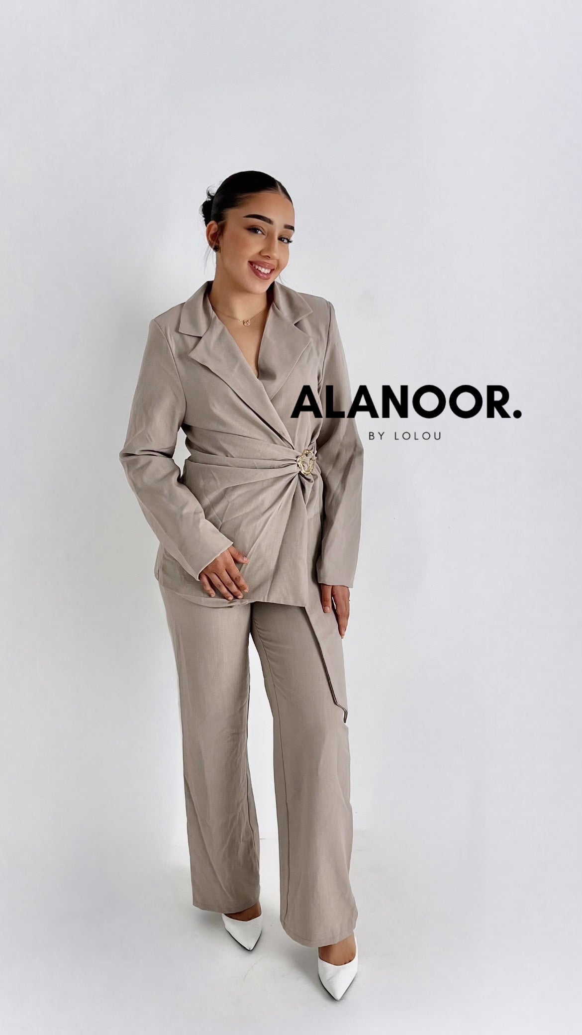 CONJUNTO BLAZER LAZO TAUPE