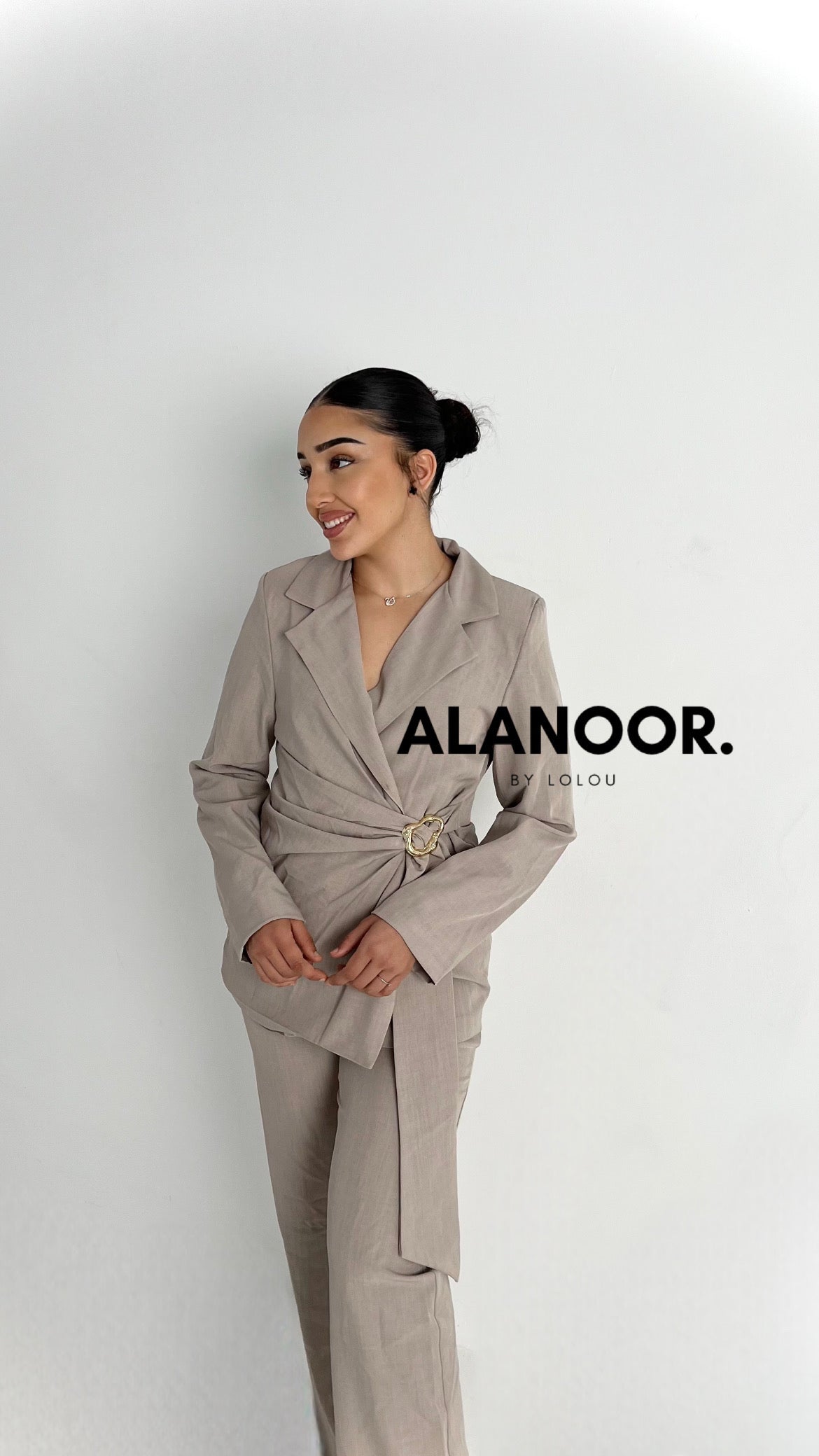 CONJUNTO BLAZER LAZO TAUPE