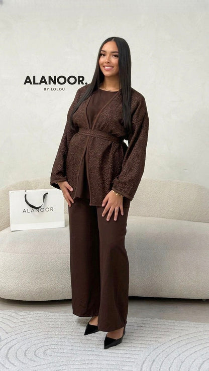 CONJUNTO BORDADO MARRÓN