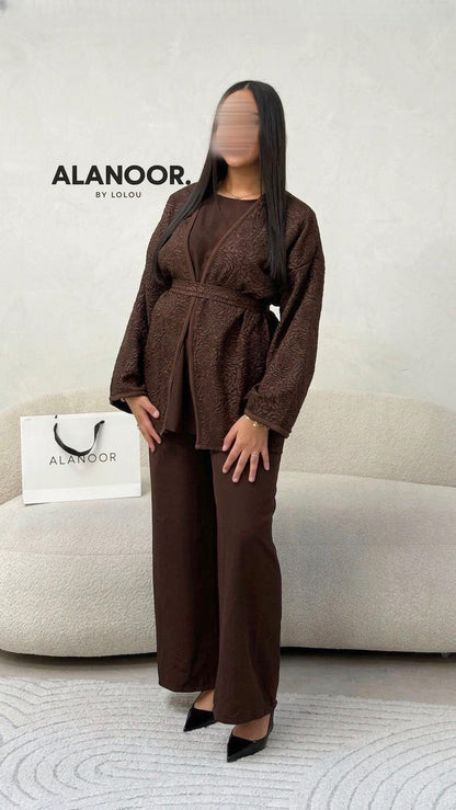 CONJUNTO BORDADO MARRÓN